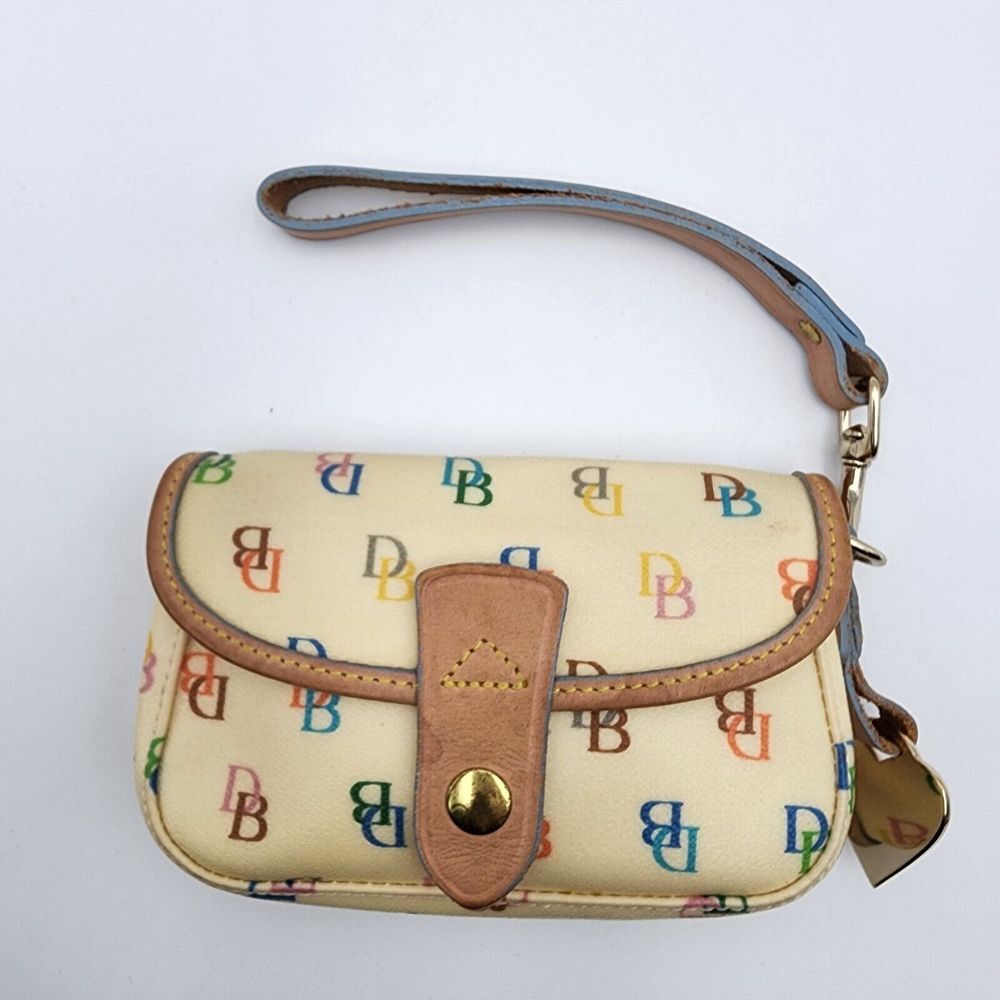 Dooney Bourke Rainbow Logo Wristlet Creme Canvas Vachelta‎ Wallet